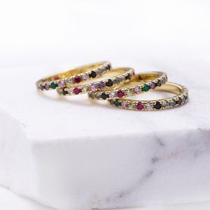 Sz 8 Gold Band w/Rainbow Gemstones